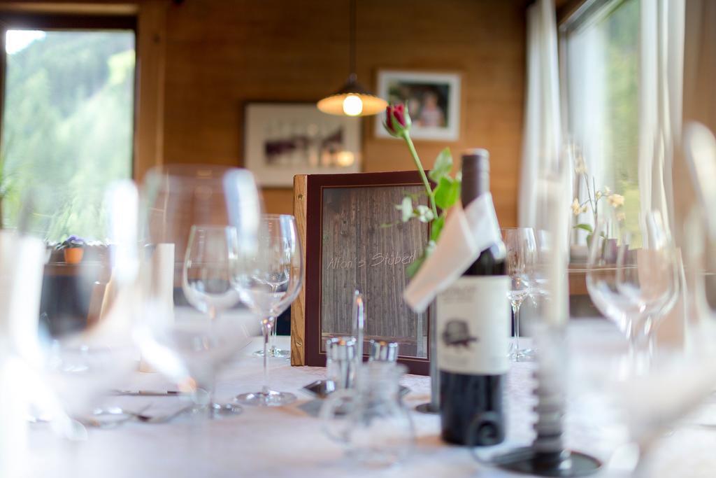 Alfonsstueberl - Ferienwohnungen & Restaurant Innervillgraten Esterno foto