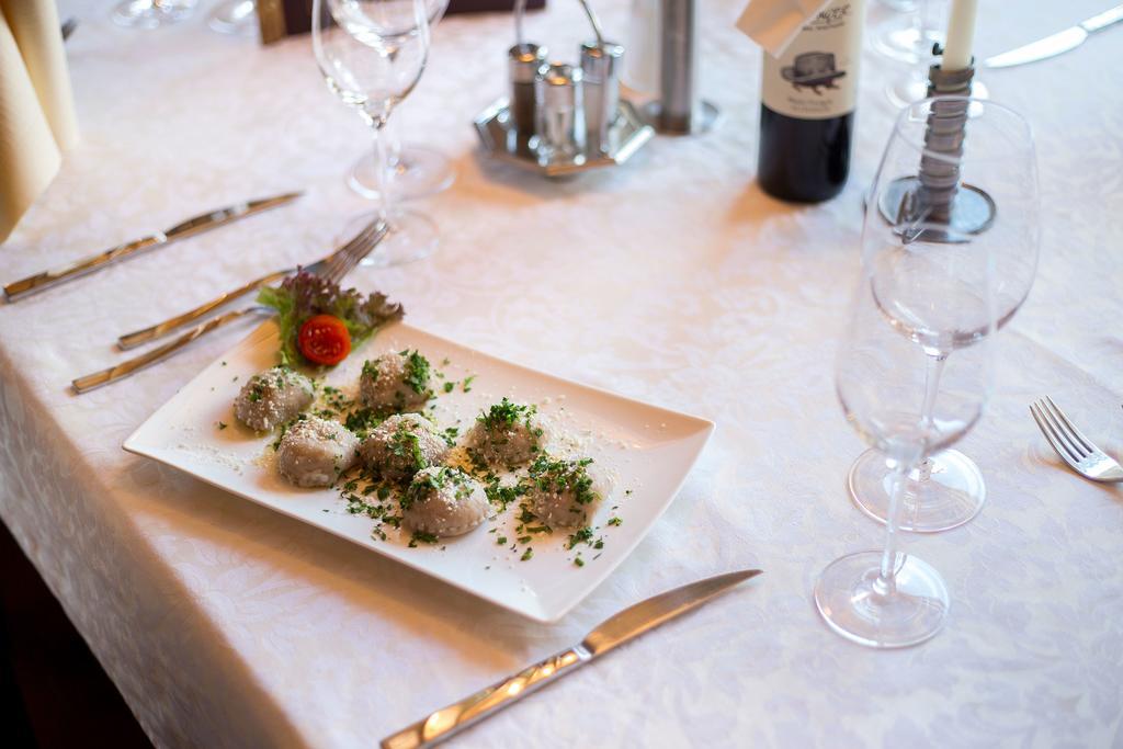 Alfonsstueberl - Ferienwohnungen & Restaurant Innervillgraten Esterno foto