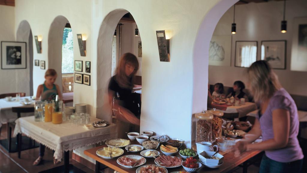 Alfonsstueberl - Ferienwohnungen & Restaurant Innervillgraten Esterno foto